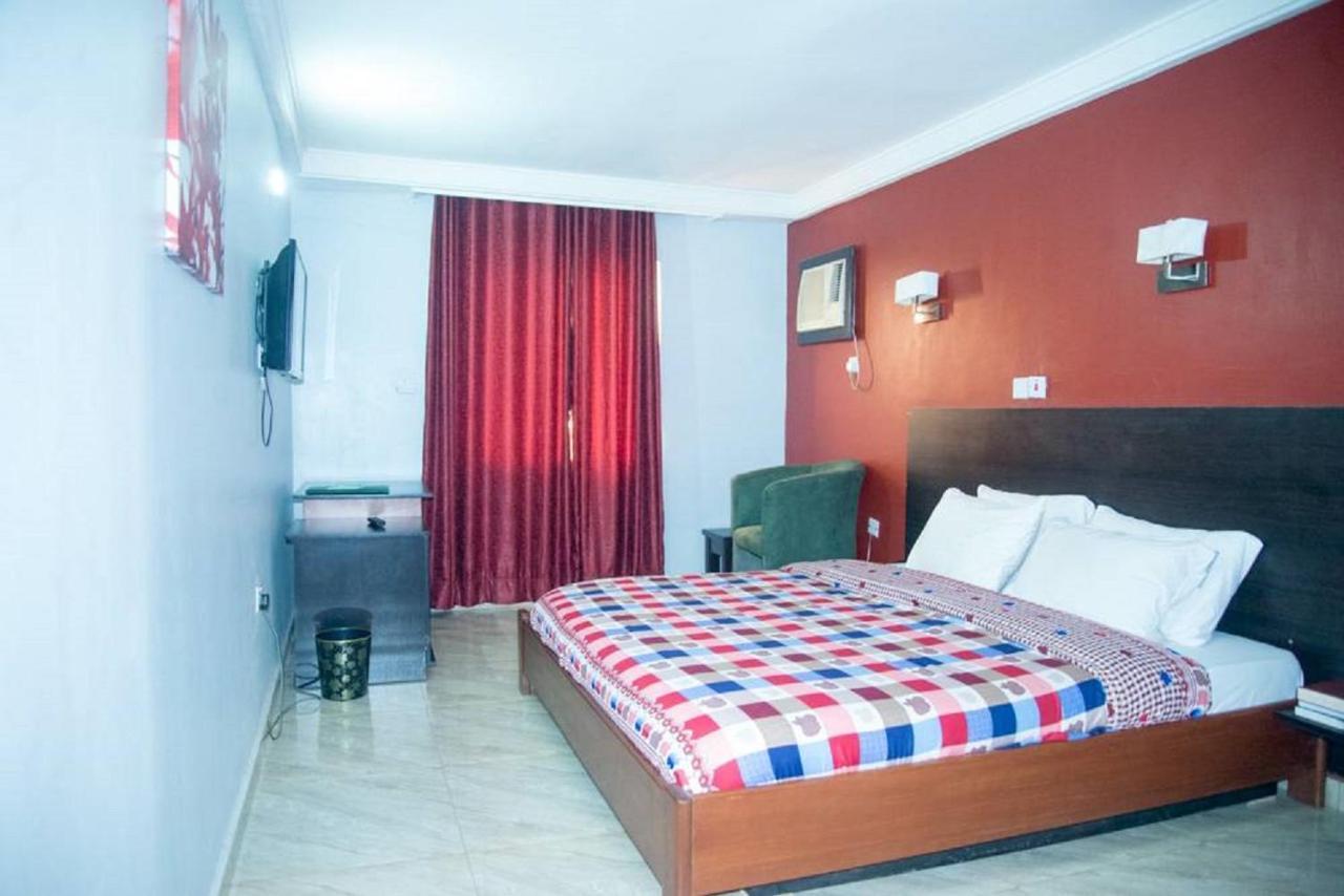 Dannic Hotels Enugu Exteriér fotografie